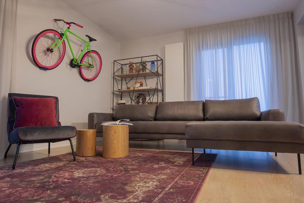 Shades Of Grey 124 - Cloud9 - Pipera - Floreasca - Barbu Vacarescu Area Apartament *