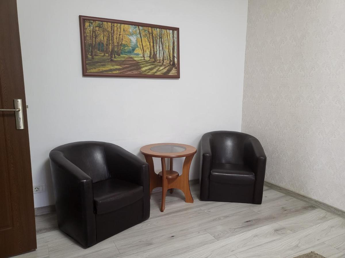 Cu 3 Chiar In Inima Capitalei Apartment *