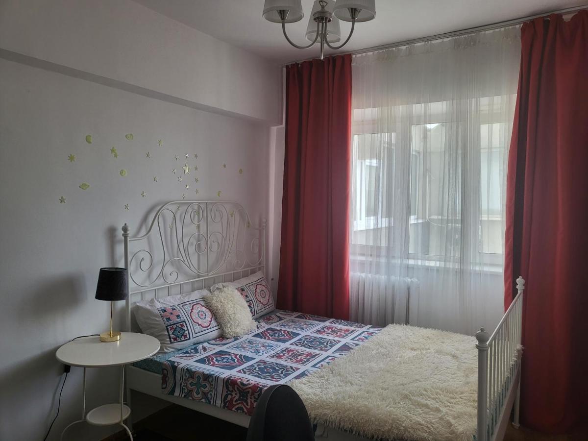 Apartment Cu 3 Chiar In Inima Capitalei Bucharest