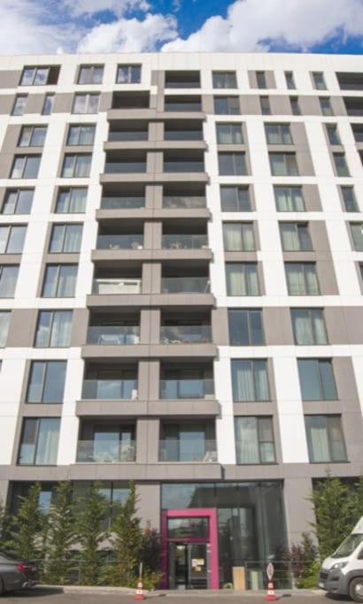 Shades Of Grey 124 - Cloud9 - Pipera - Floreasca - Barbu Vacarescu Area Apartament *
