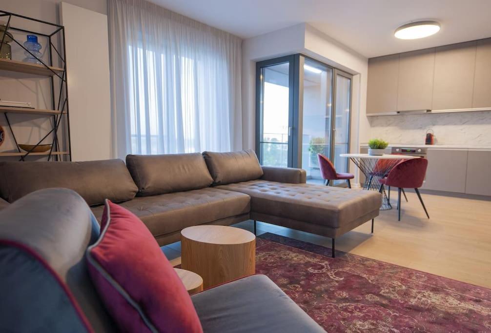 Apartament Shades Of Grey 124 - Cloud9 - Pipera - Floreasca - Barbu Vacarescu Area