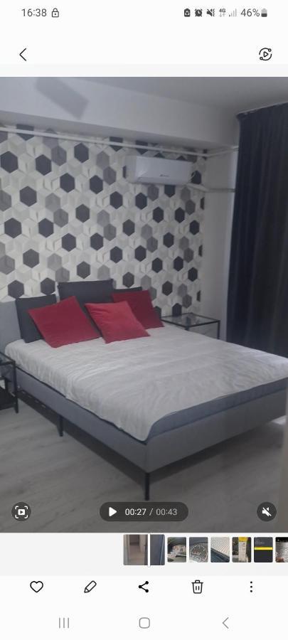 1 * Bucureşti