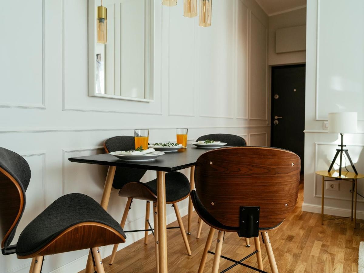 Bright 2br Flat - Palace Hall - Charming Balcony *