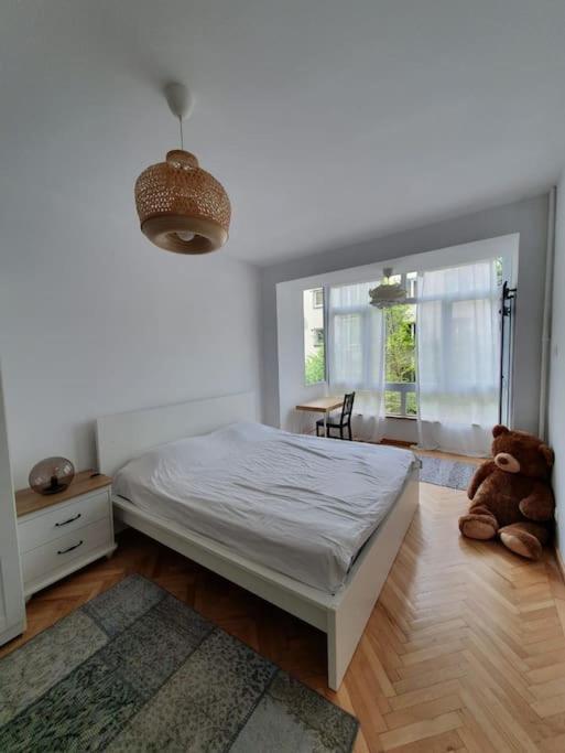 Spacious And Quiet 1br In Floreasca *