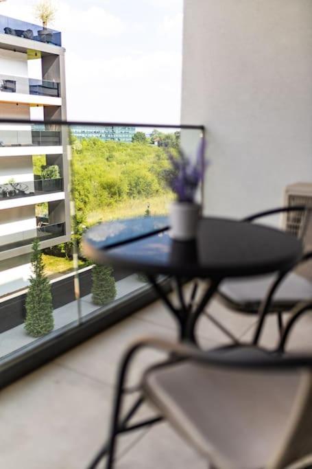 Forest Exclusive Apartment-1br *
