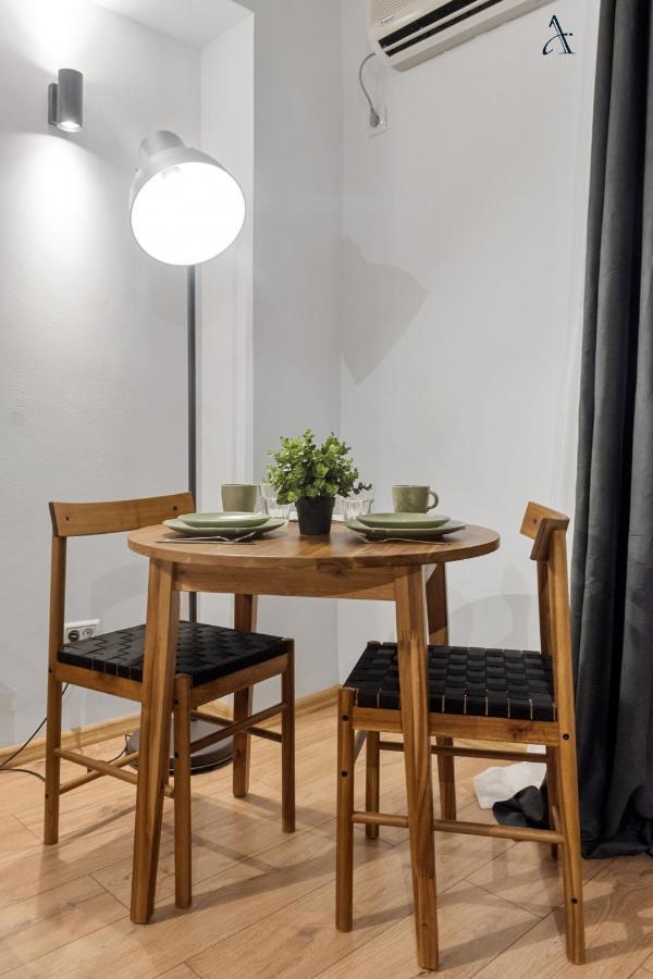 Charming Studio In Center Apartment *