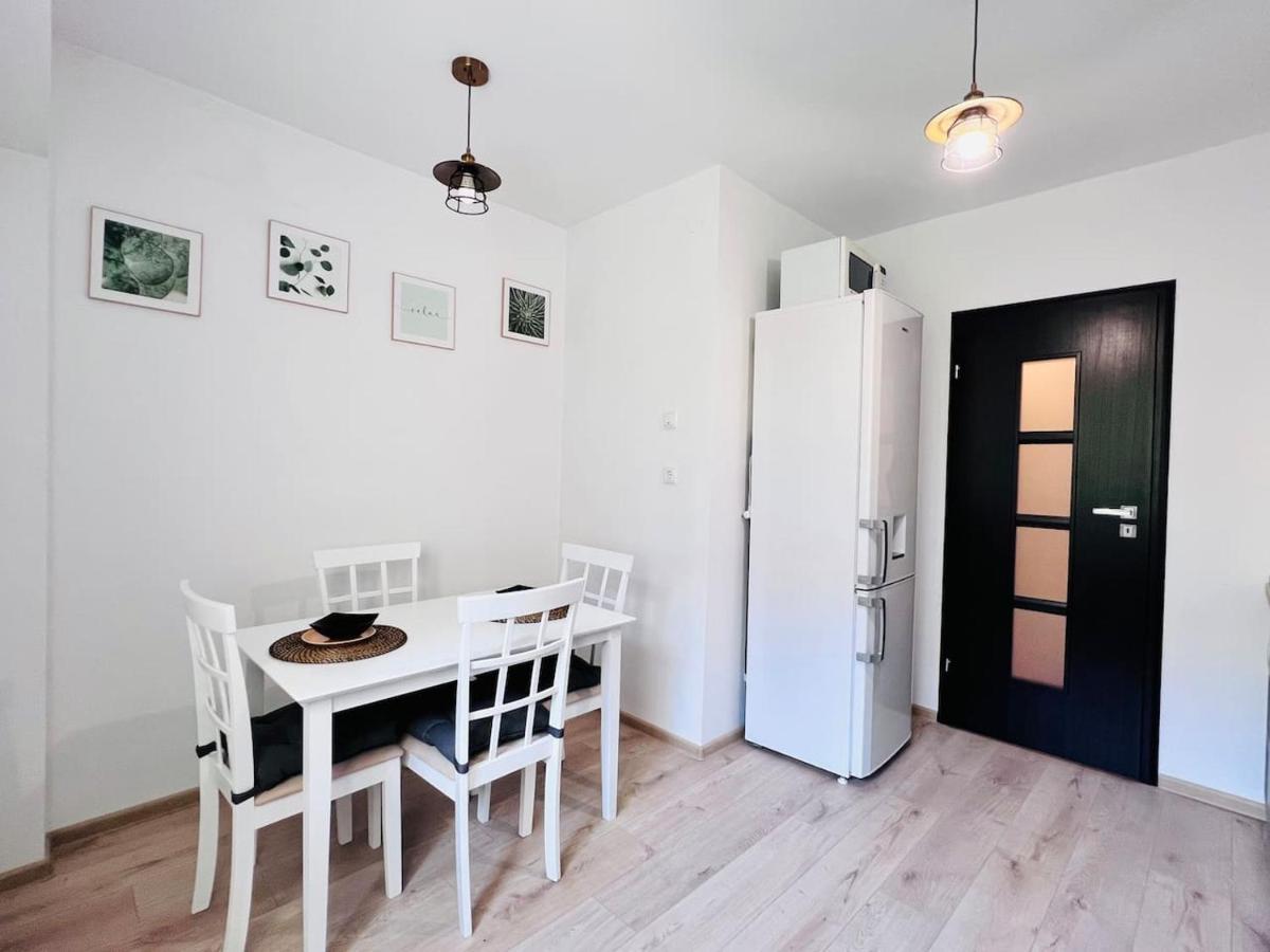 The Doc I Piata Romana Apartment *