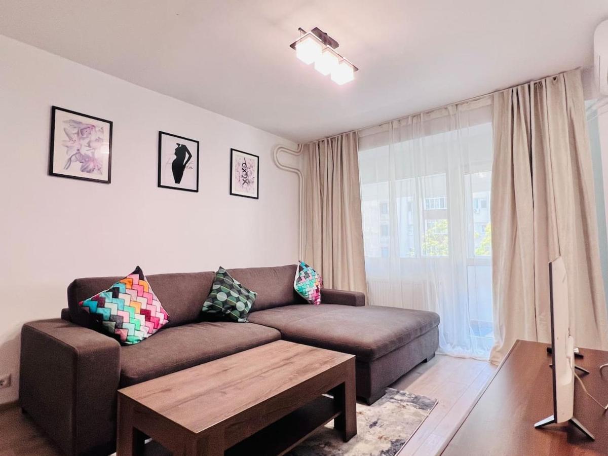 The Doc I Piata Romana Apartment *