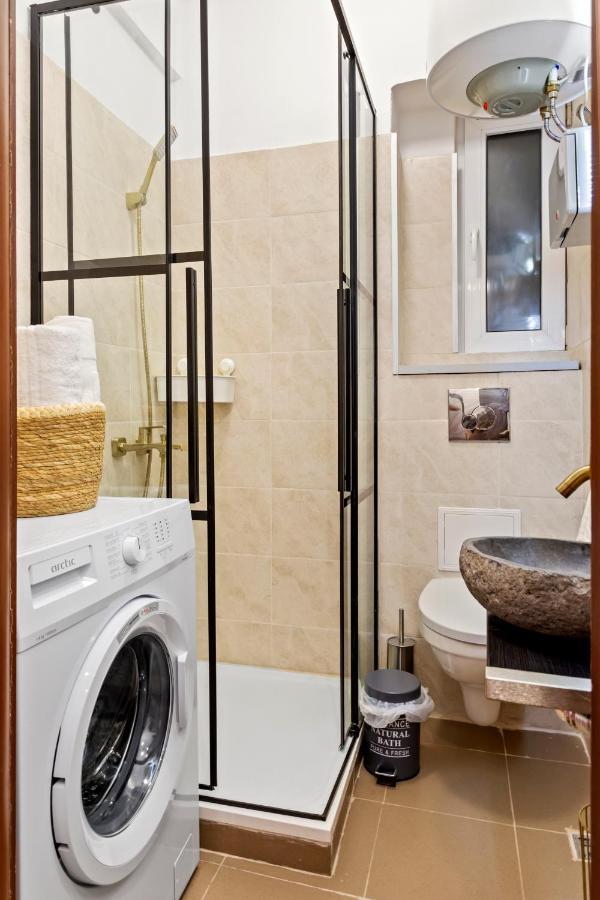 Apartment Upscale Studio, Walking Distance From The Old Town *