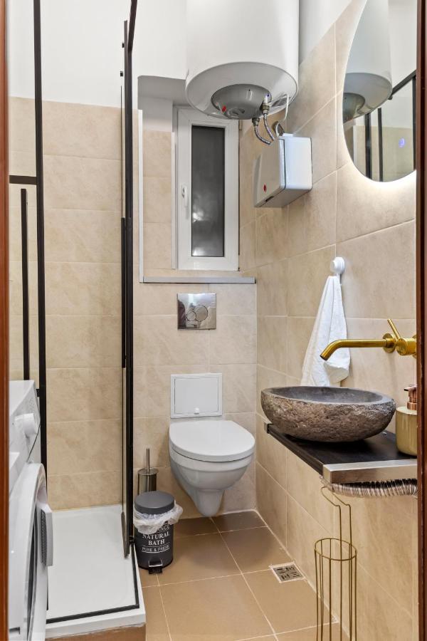 Apartment Upscale Studio, Walking Distance From The Old Town