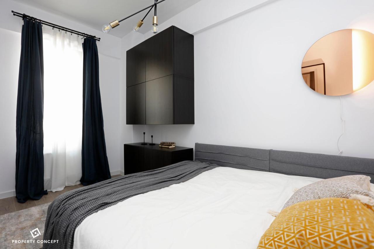 Apartment 927