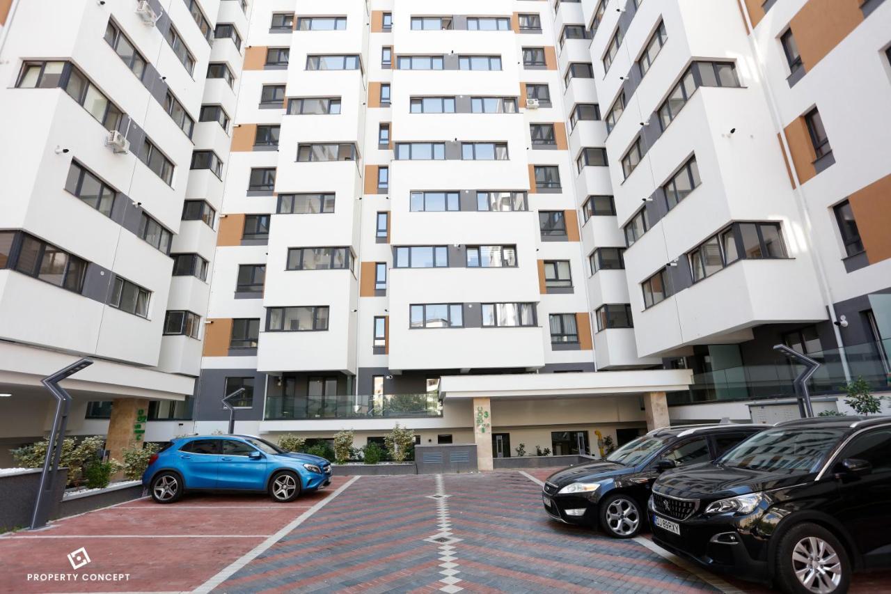 Apartment 927 *