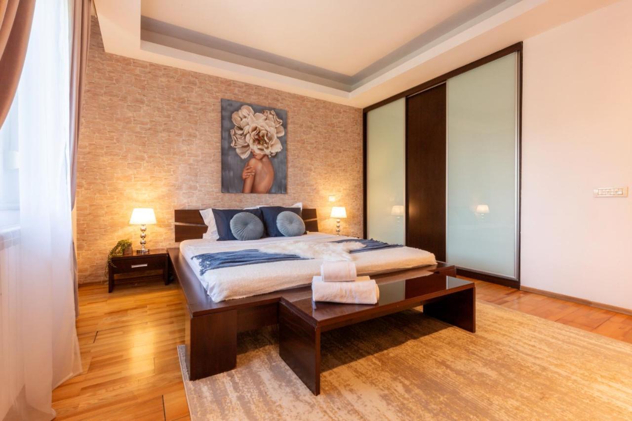 1br With Jacuzzi Near Herastrau: Ideal Getaway Apartment *