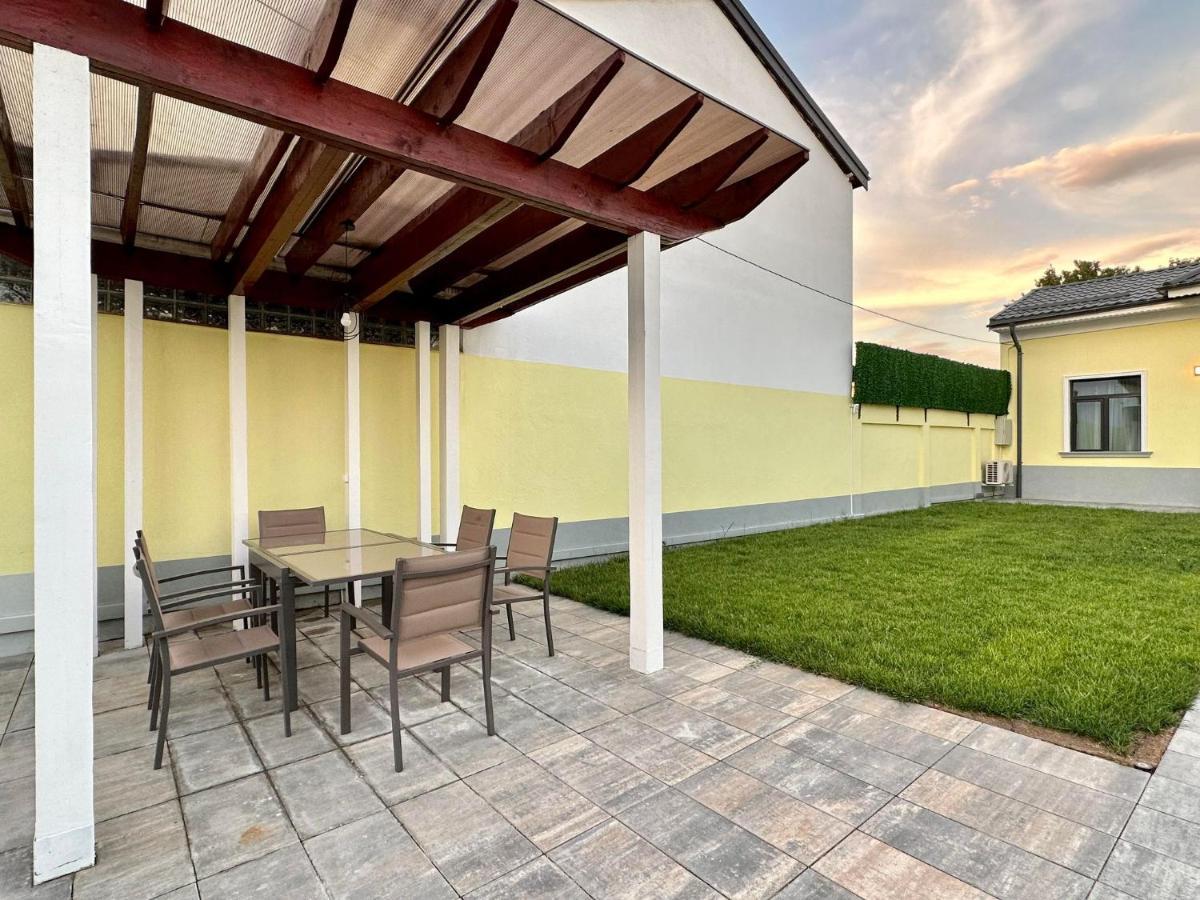Xox House & Garden Villa *