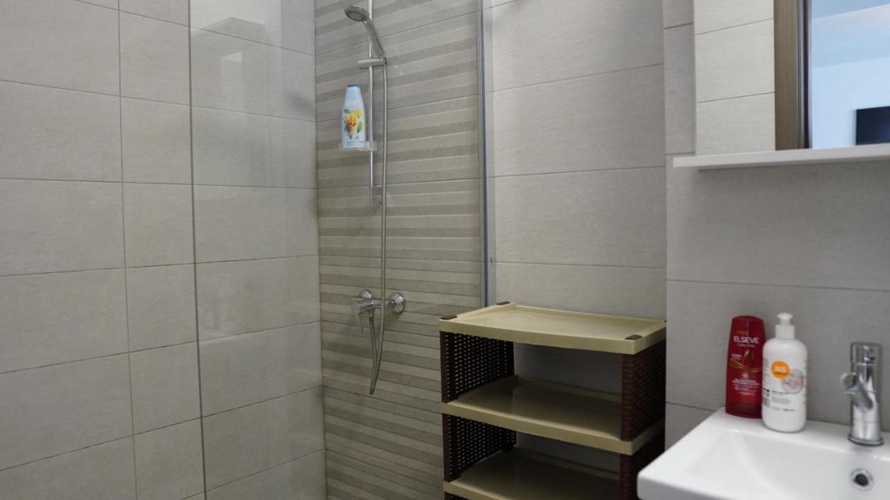 Luxury 1br Near Hanul Drumetului * Bucareste