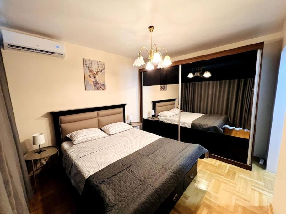 Apartment Central Royal Luxury Flat With 2 Bdr & 2 Balconies *