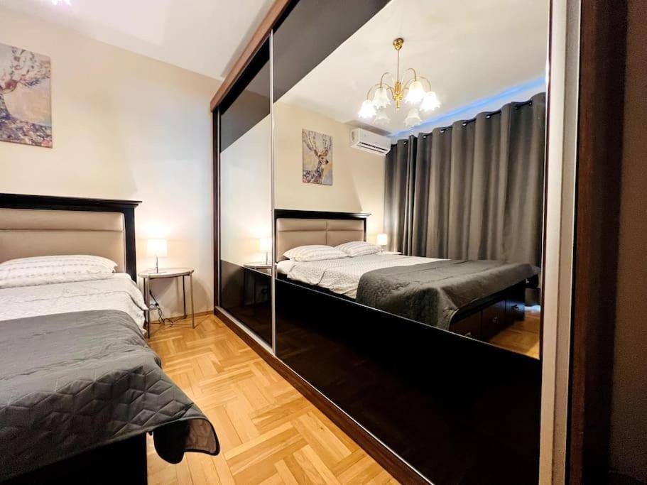 Apartment Central Royal Luxury Flat With 2 Bdr & 2 Balconies *