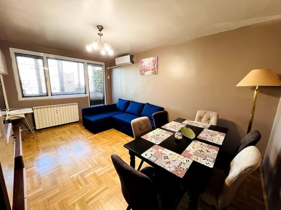 Central Royal Luxury Flat With 2 Bdr & 2 Balconies *