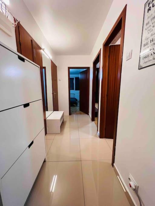 Central Royal Luxury Flat With 2 Bdr & 2 Balconies Apartment