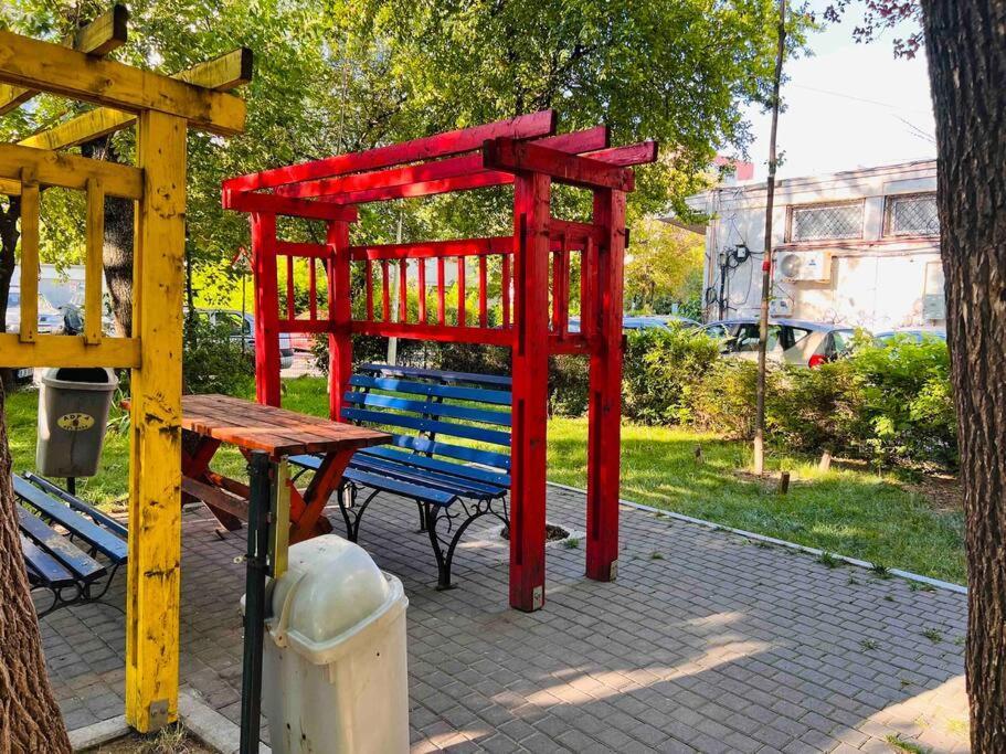 Central Royal Luxury Flat With 2 Bdr & 2 Balconies * Bucharest