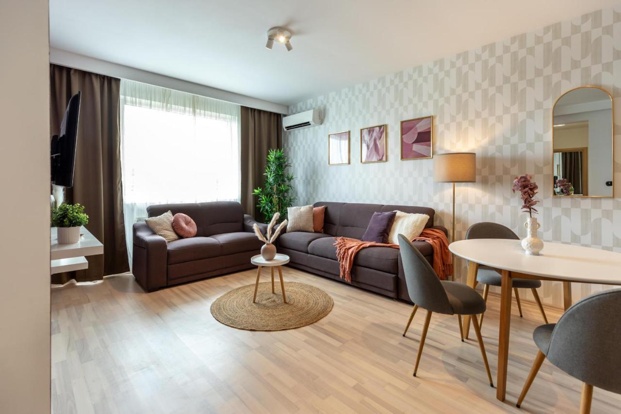 Apartment Long Heaven - Comfortable & Spacious In Baneasa