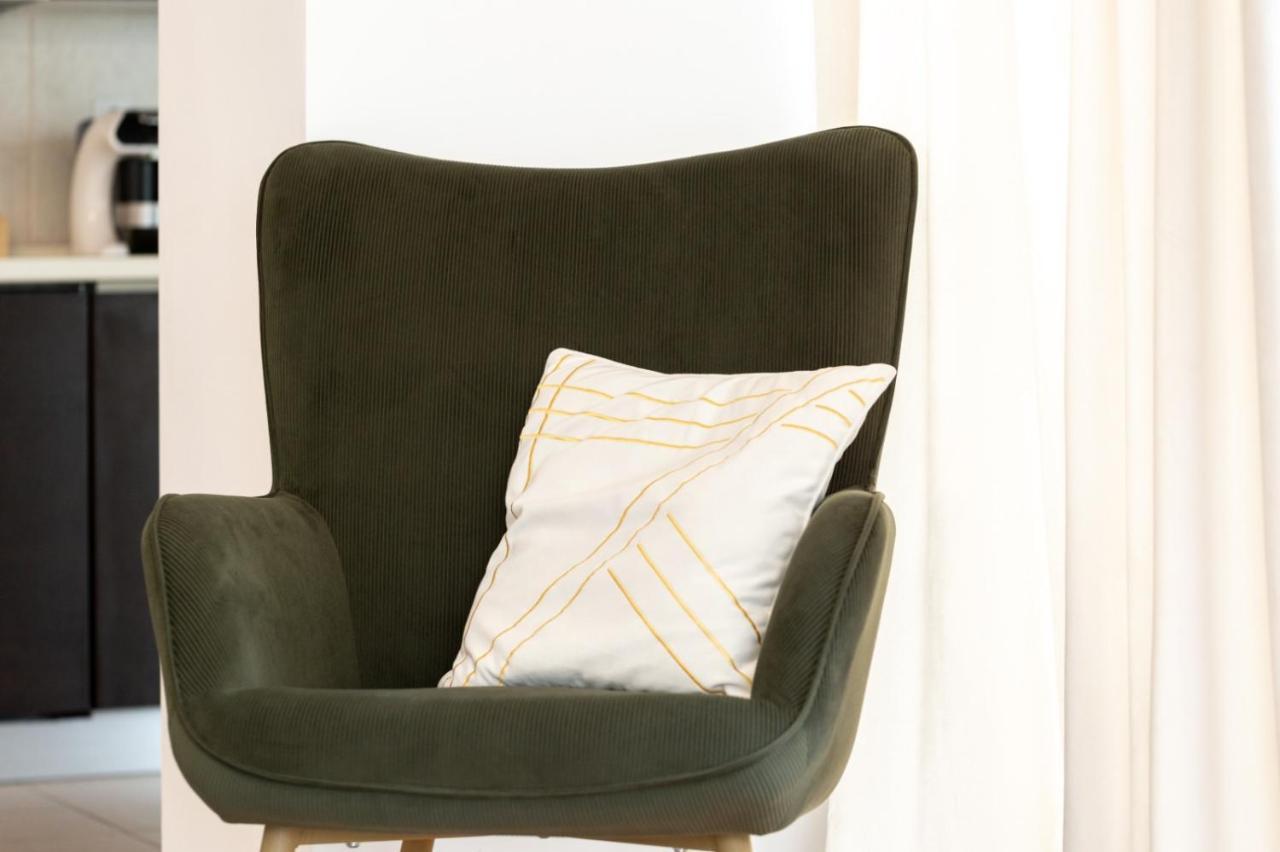 Eme-rose Condo, Free Guarded Parking & Gym Bucharest