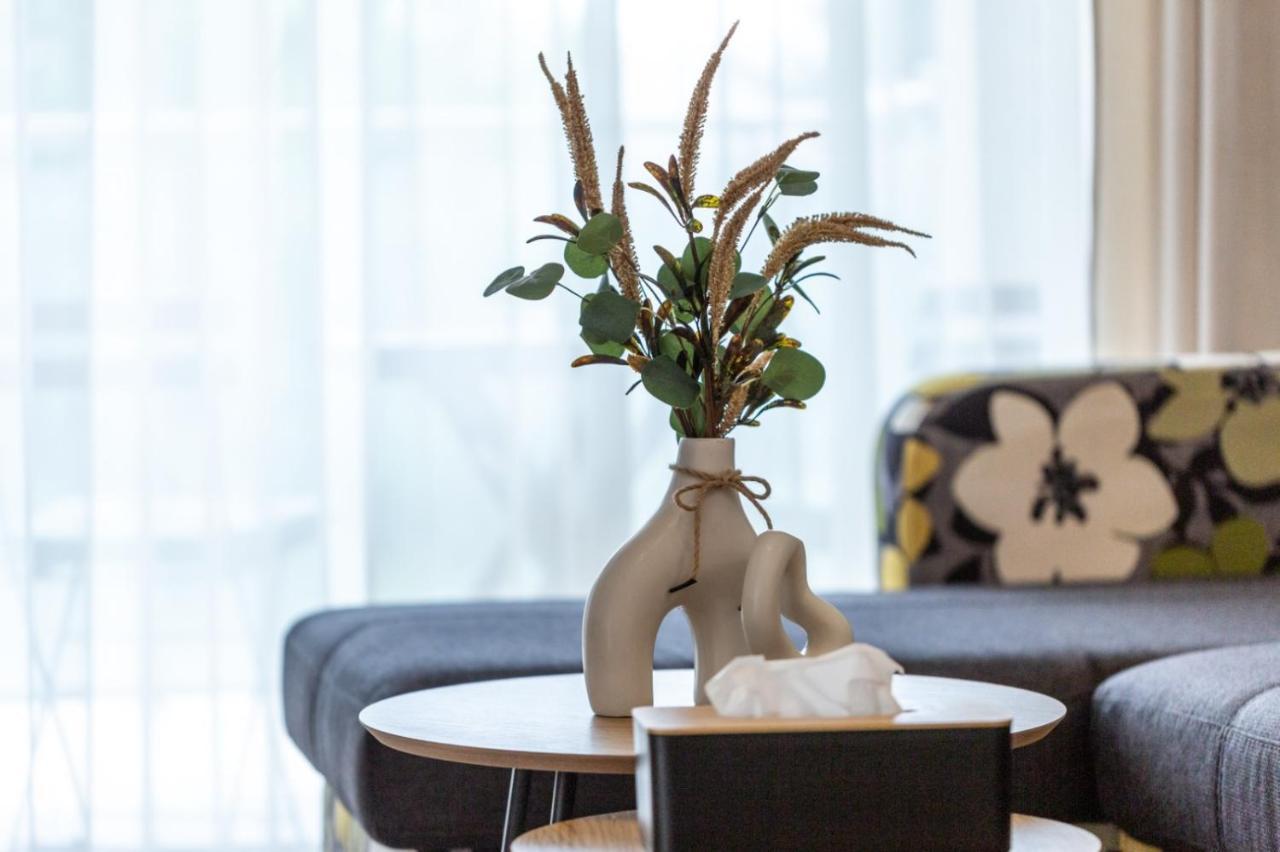 Eme-rose Condo, Free Guarded Parking & Gym Apartment Bucharest