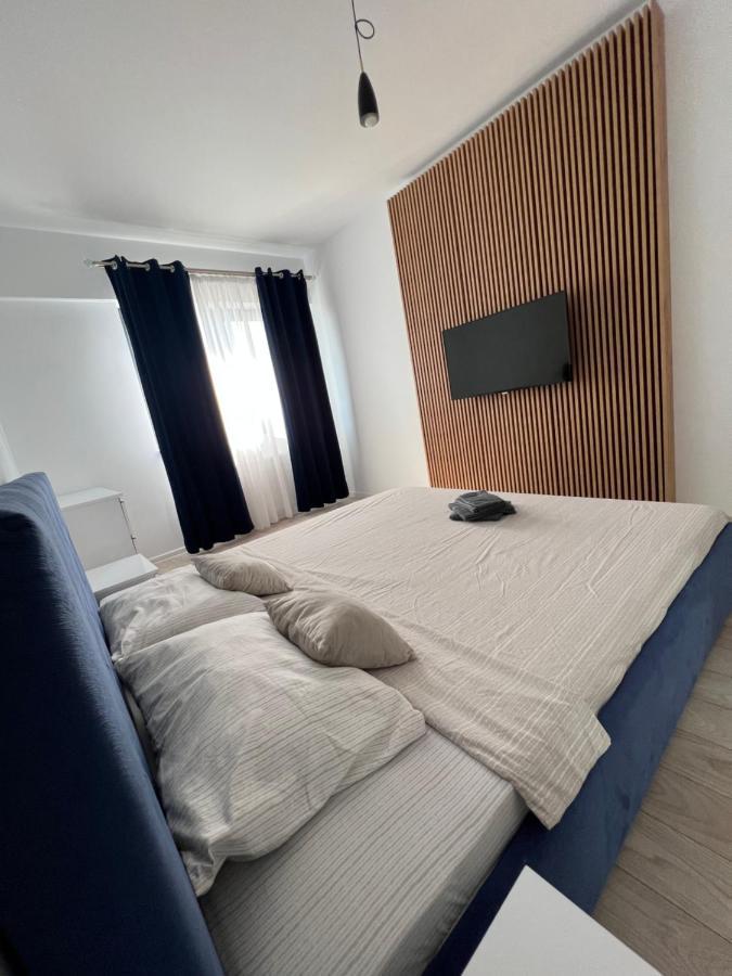 Aparthotel Lake *