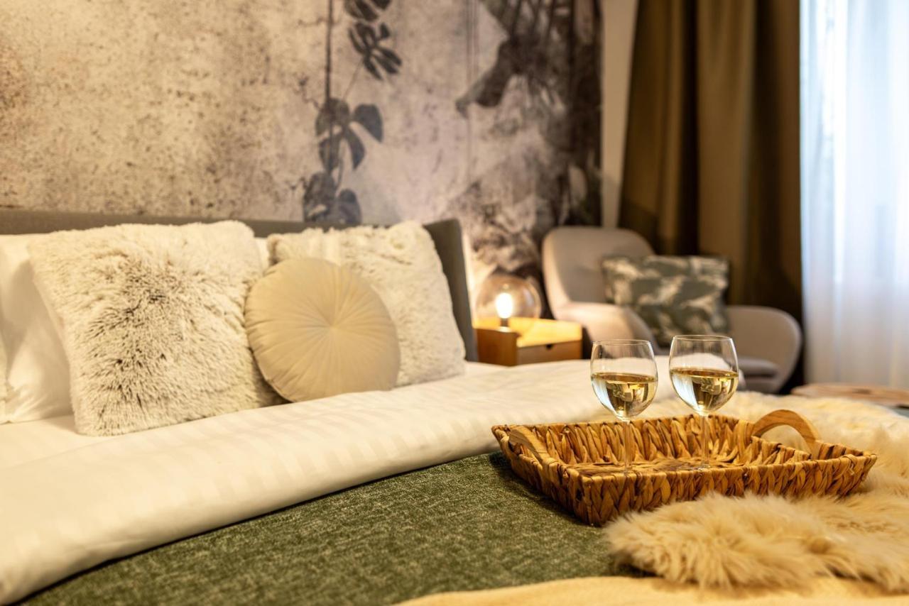 Charming With Parking - The Perfect Getaway