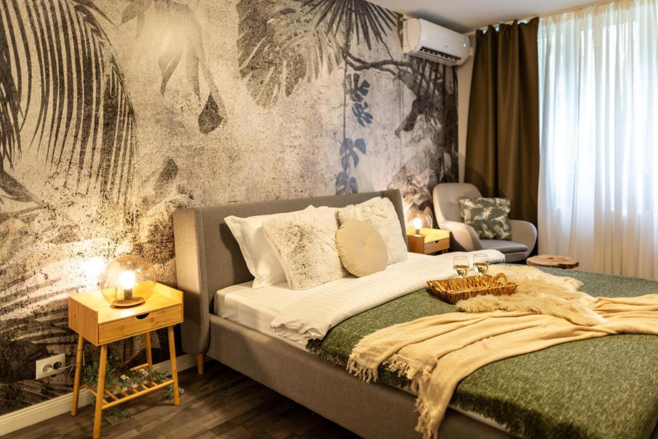 Charming With Parking - The Perfect Getaway *