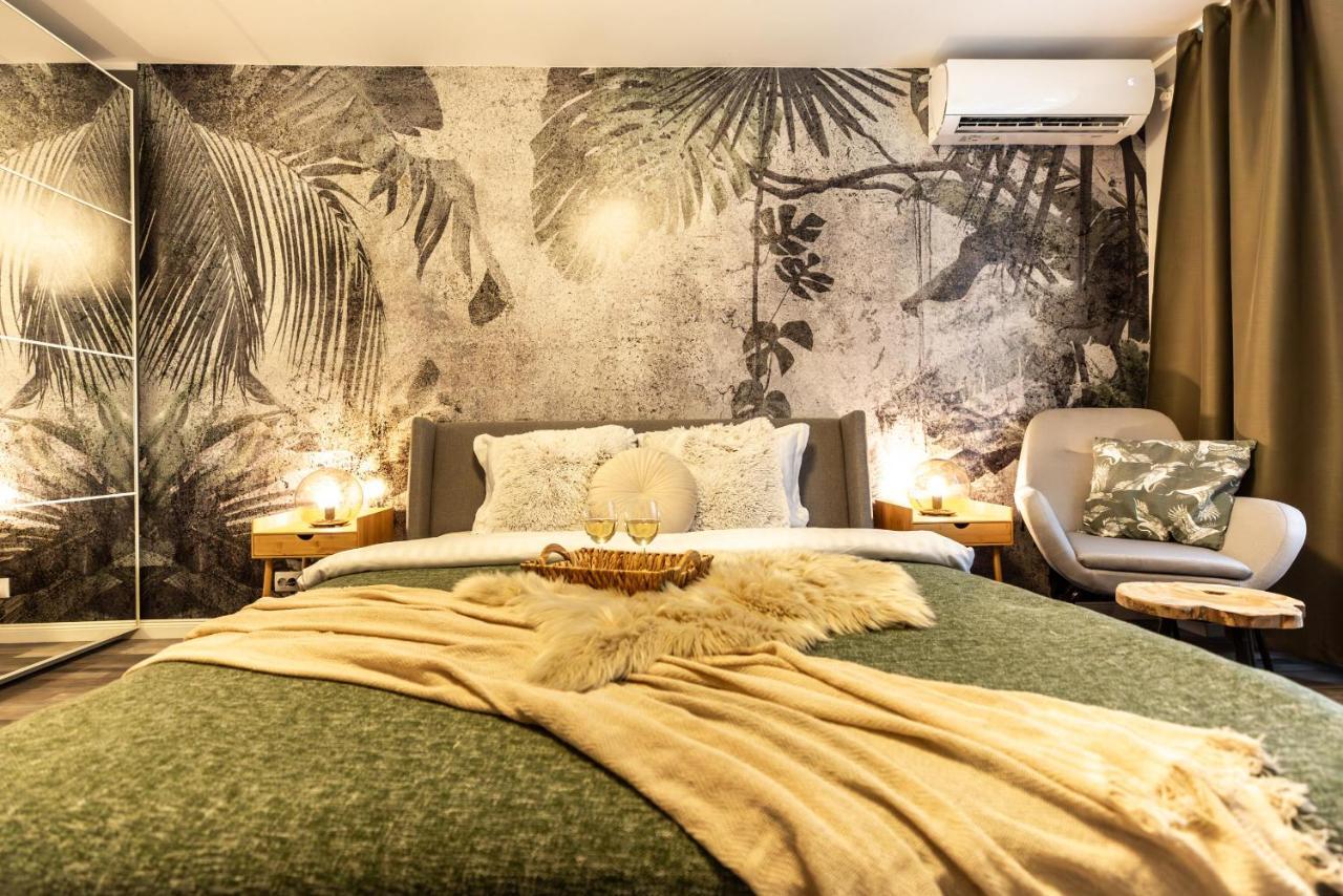 Charming With Parking - The Perfect Getaway Bucharest