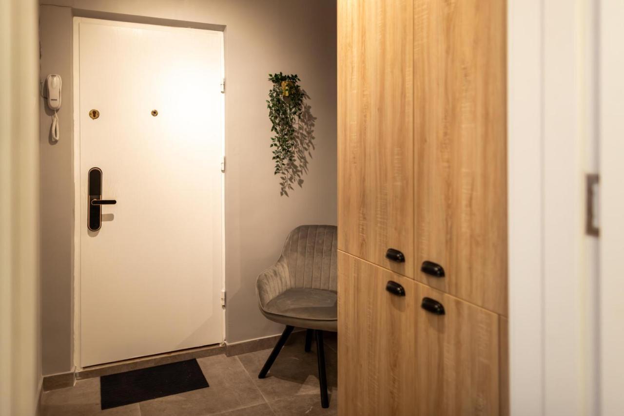 Apartment Charming With Parking - The Perfect Getaway *