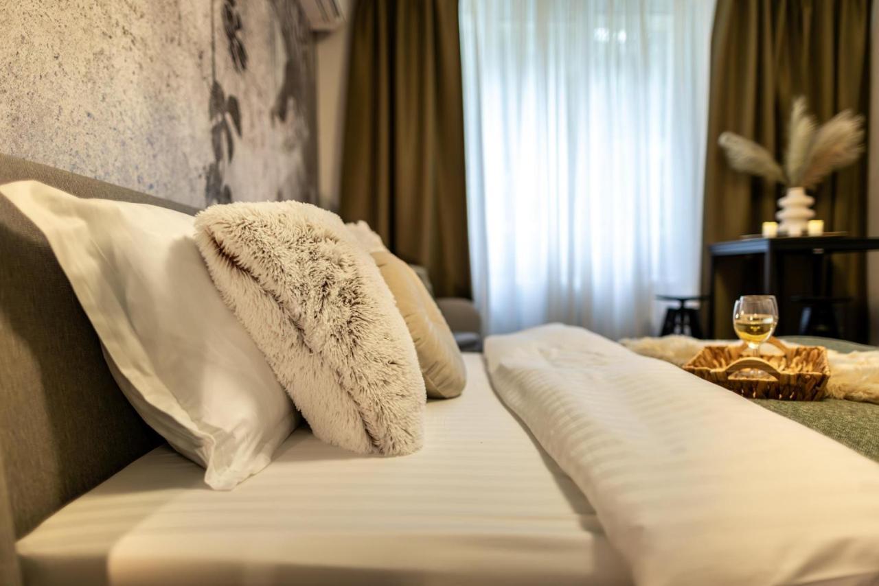 Charming With Parking - The Perfect Getaway