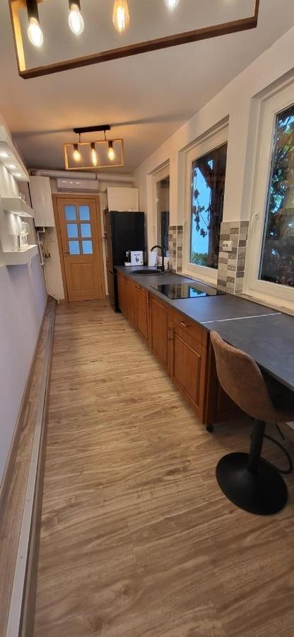 Cotroceni Upstairs Apartment *