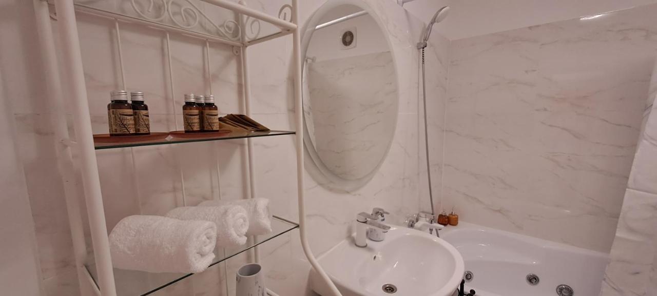 Apartment Cotroceni Upstairs *