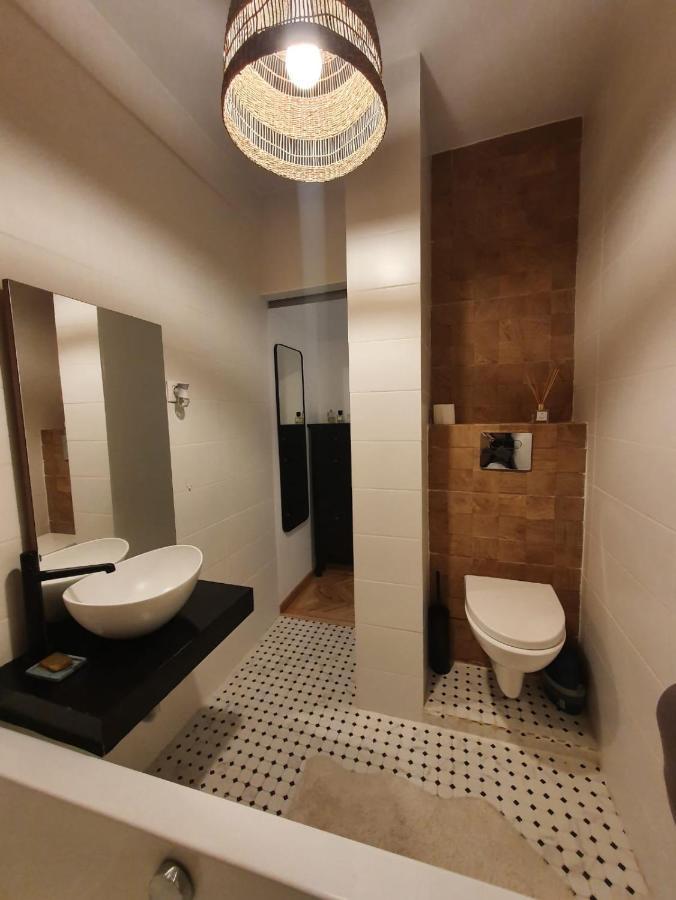 Spacious And Quiet 1br In Floreasca * Bucareste