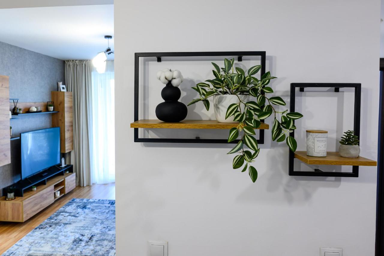 Eme-rose Condo, Free Guarded Parking & Gym