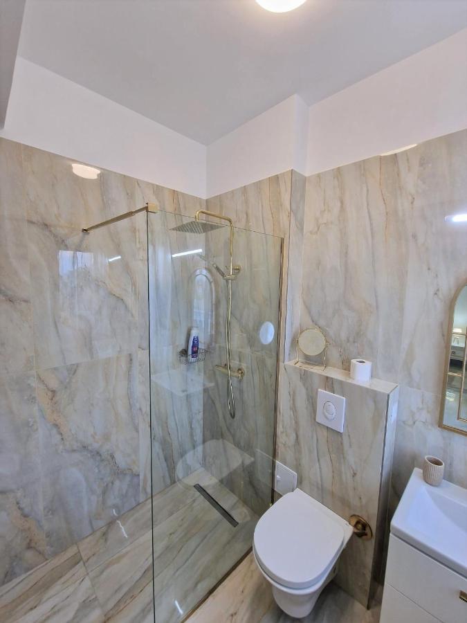 Laroka House Luxury Center Universitate