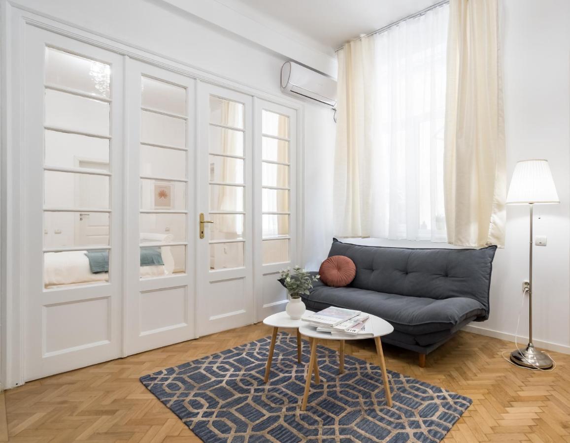 Athenee Parisian * Bucureşti