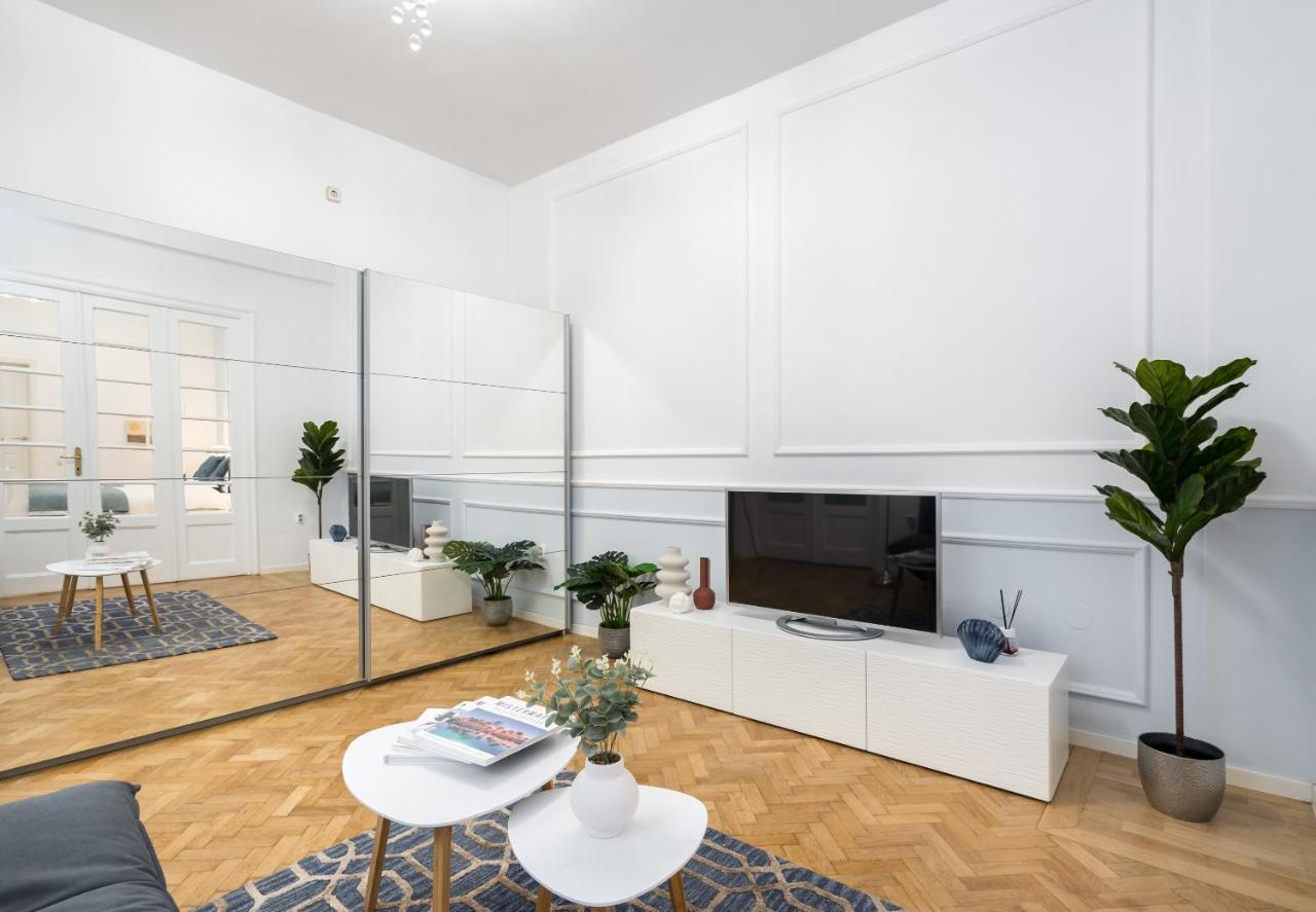 Apartament Athenee Parisian *
