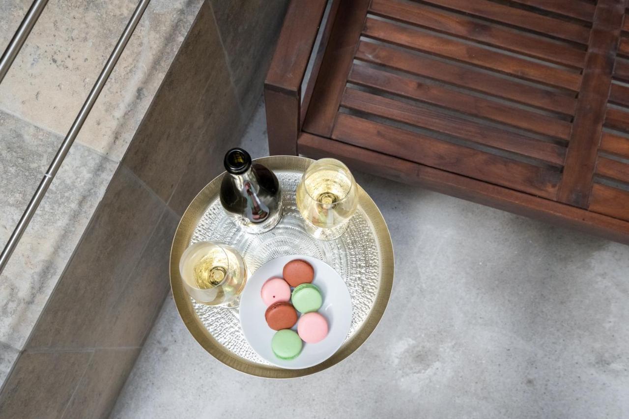Apartament Athenee Parisian Bucureşti