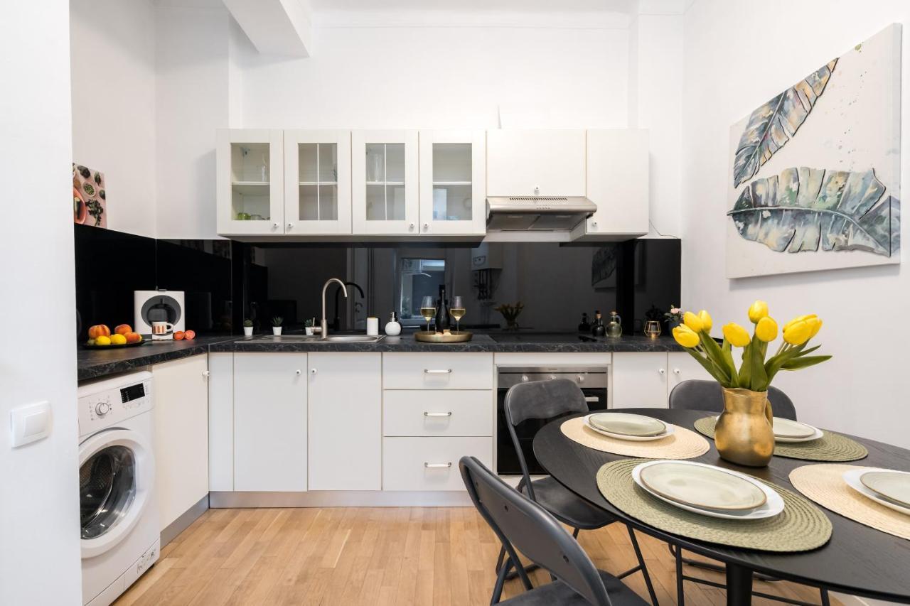 Athenee Parisian * Bucureşti