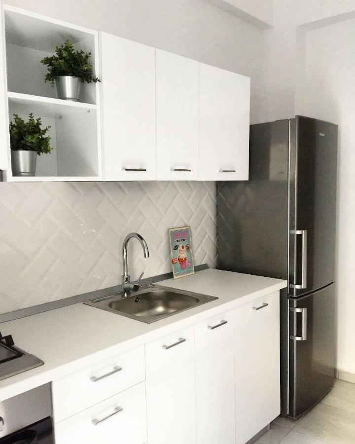 Apartment Perfect Home: Cozy 2br & Balcony