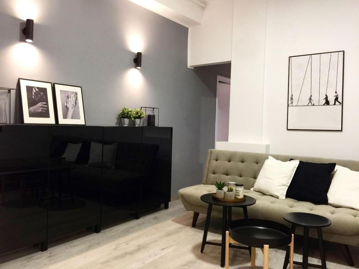 Apartment Perfect Home: Cozy 2br & Balcony
