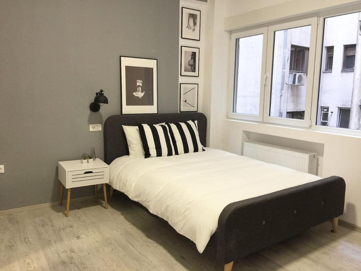 Perfect Home: Cozy 2br & Balcony Apartment Bucharest