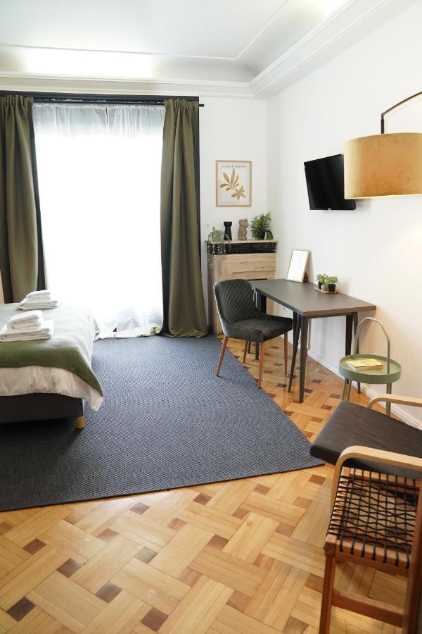 Chic Urbana: 140sqm 5-bedroom Downtown Gem * Bucharest