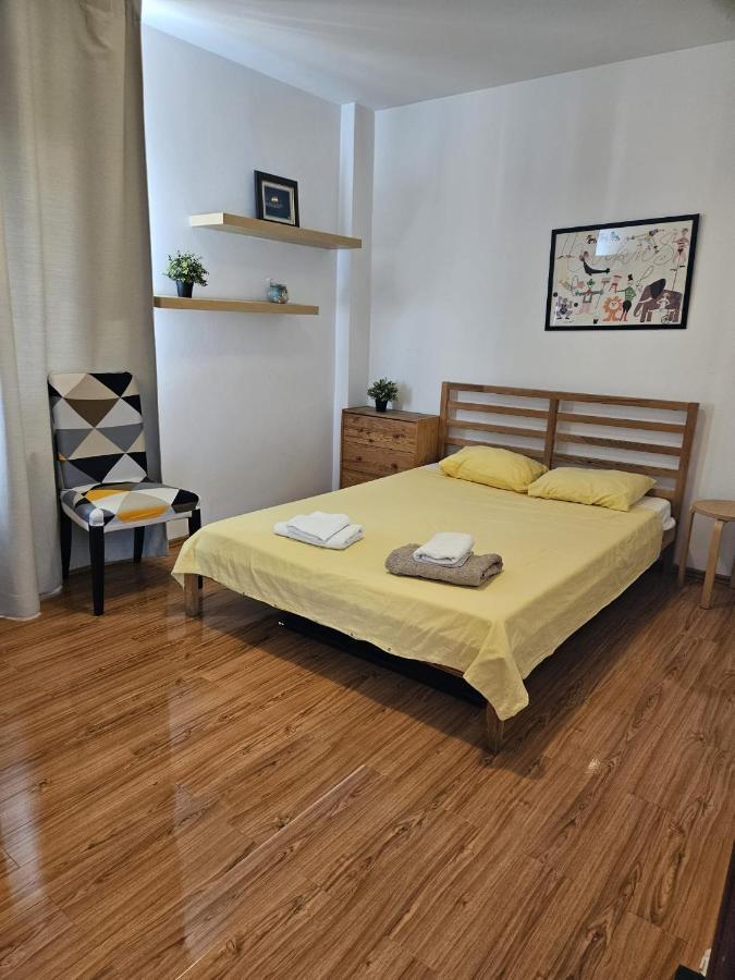 Apartment 2 Bedroom With Amazing View Near Old Town Bucharest
