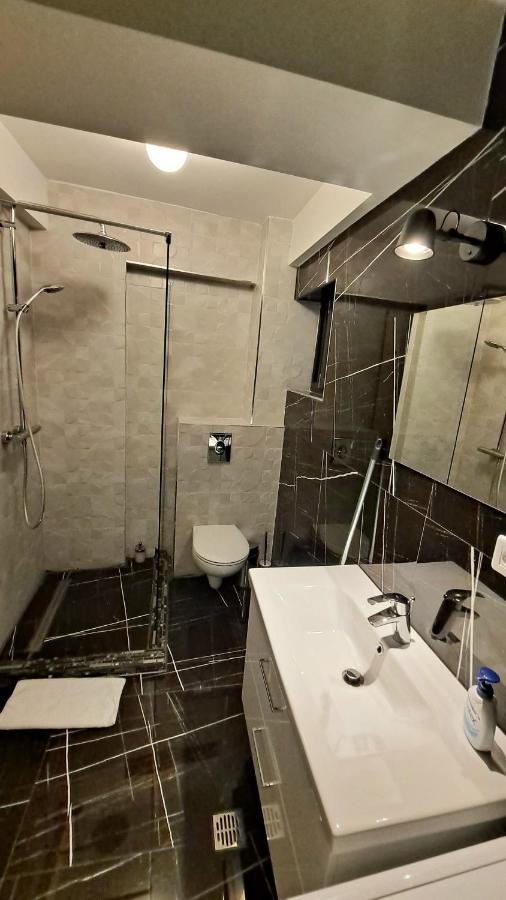 Ris Dublu Universitate, Centrul Vechi Apartamento *
