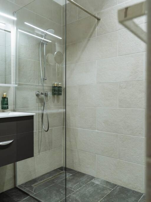 1 - New Building & Parking Apartment *