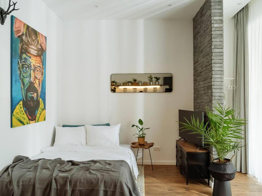 3 - New Building & Parking Apartment *